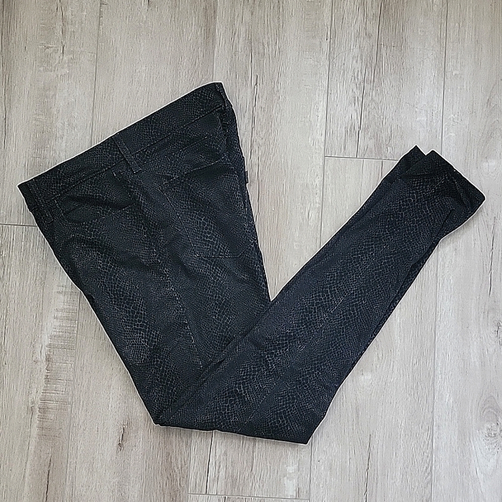 LEVI'S HIGH RISE SUPER SKINNY SNAKE PRINT JEAN BLACK